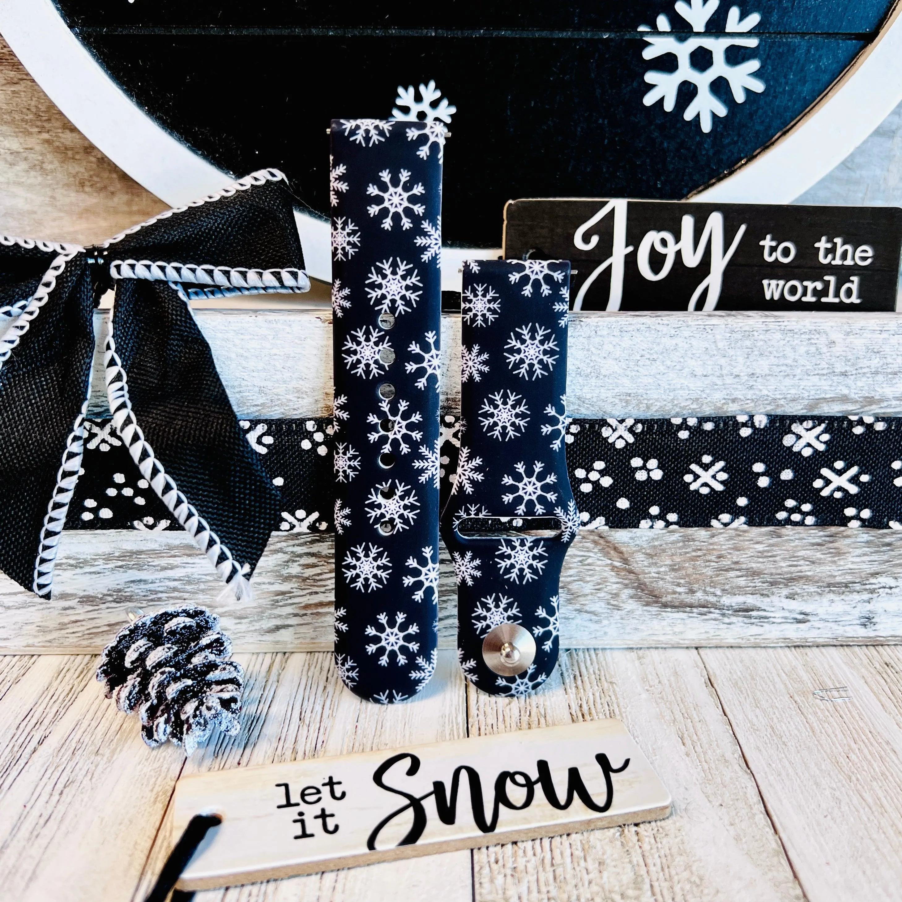 Black & White Snowflake Print Silicone Band For Samsung Watch Two Colors Available