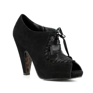 Black Shoe With Laces