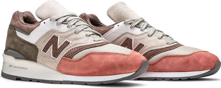 New Balance M997CSU 'Sunset' sneakers, tan