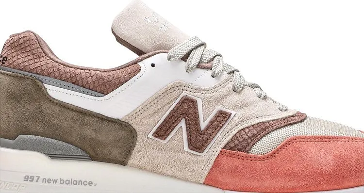 New Balance M997CSU 'Sunset' sneakers, tan