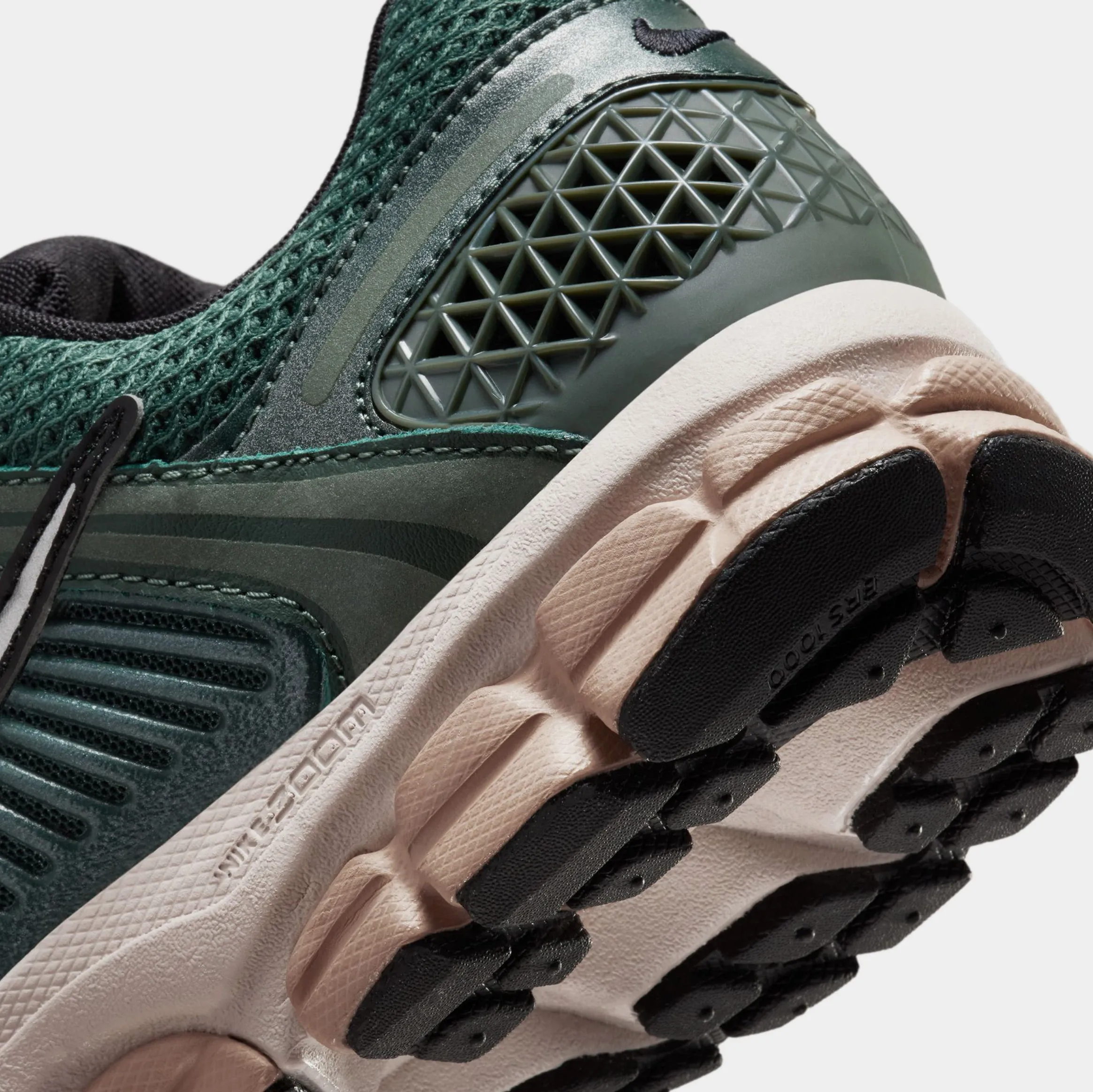 Zoom Vomero 5 Vintage Green Womens Running Shoes (Vintage Green/Chrome/Light Orewood Brown/Hemp)